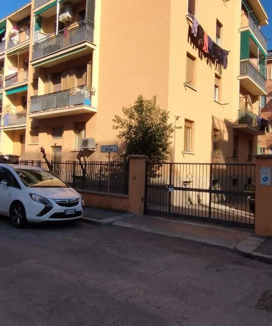 Boloesthouse Apartment Bologna 0*,  Italy